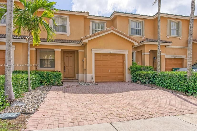 1015 NE 41st Pl, Homestead FL 33033