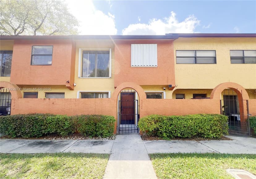 9024 NW 45th Ct # 9024, Sunrise FL 33351