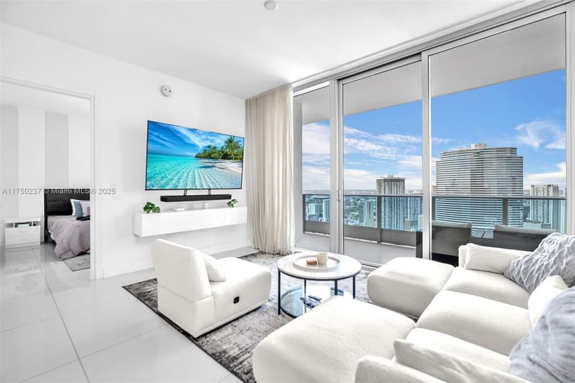 200 Biscayne Boulevard Way # 4910, Miami FL 33131