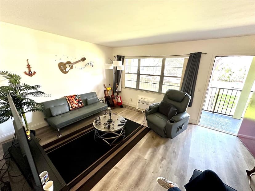 13500 SW 1st St # 208U, Pembroke Pines FL 33027