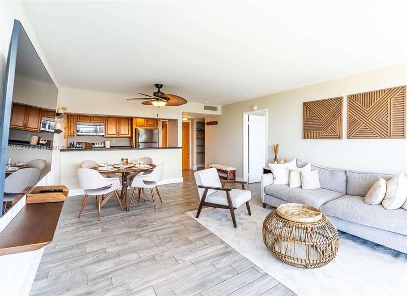 7601 E Treasure Dr # 1006, North Bay Village FL 33141