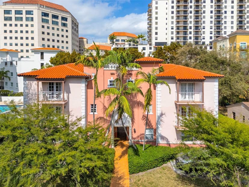 29 Santillane Ave # 7, Coral Gables FL 33134
