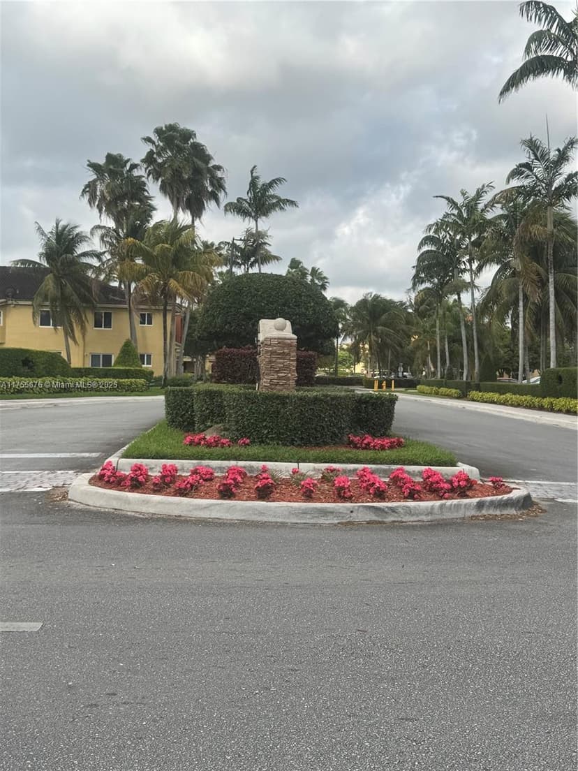 940 NE 33rd Ter # 103, Homestead FL 33033