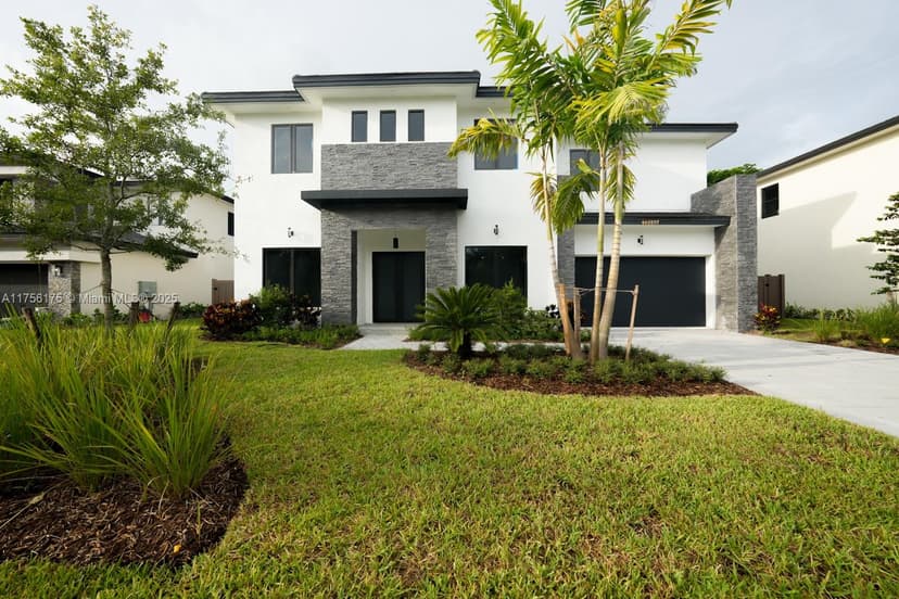 13083 Davie Oaks Dr, Davie FL 33325