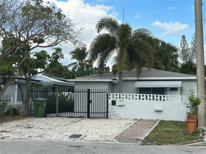 1300 NW 7th Ter, Fort Lauderdale FL 33311
