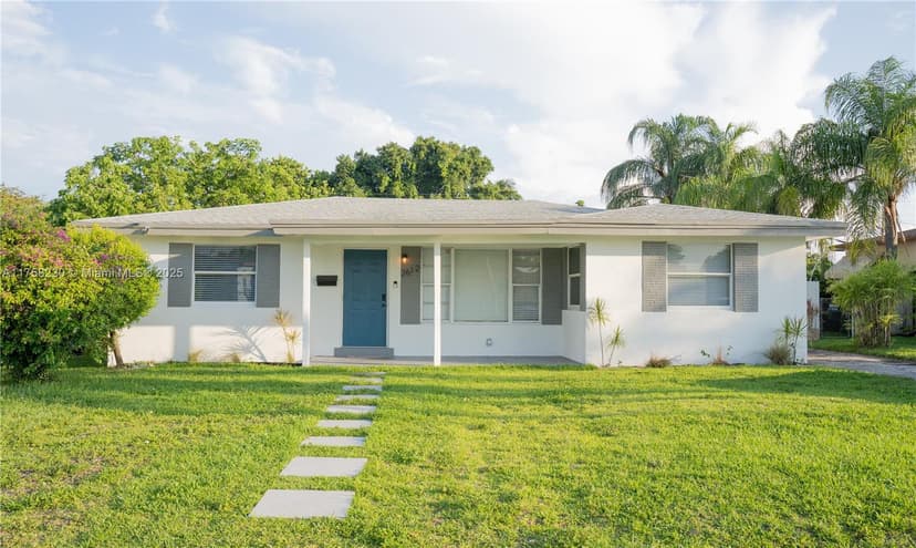 2612 Rodman St, Hollywood FL 33020