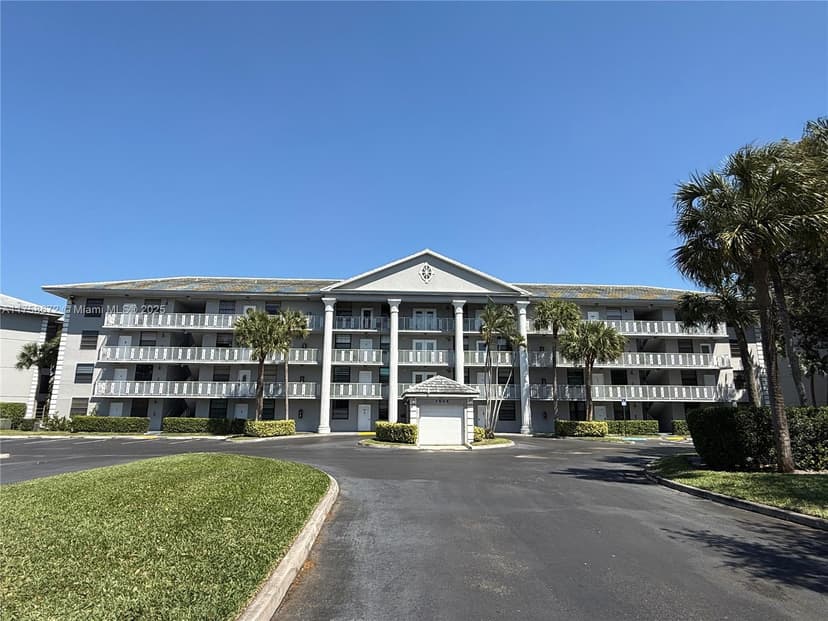 1504 S Whitehall Dr # 206, Davie FL 33324