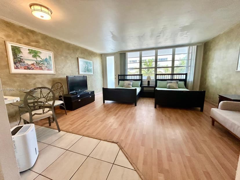100 Lincoln Rd # 329, Miami Beach FL 33139
