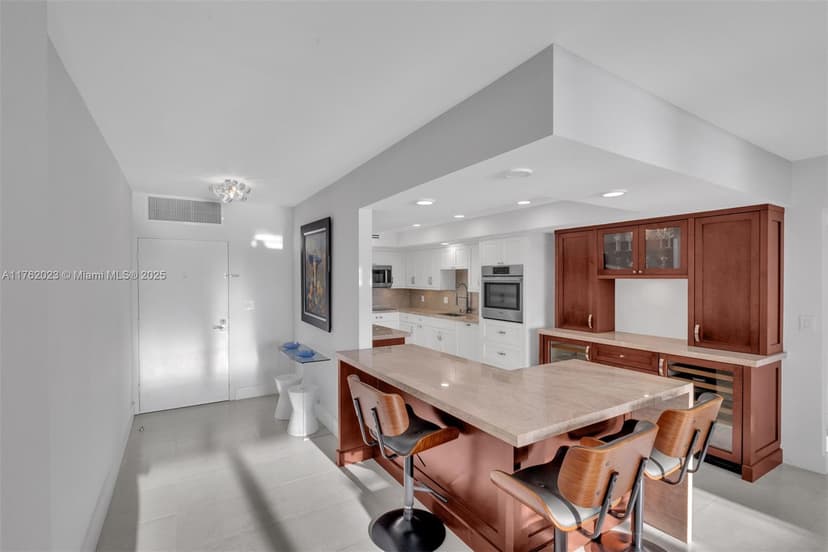3725 S Ocean Dr # 1024, Hollywood FL 33019
