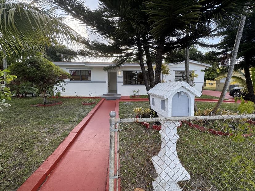 18600 NW 42nd Pl, Miami Gardens FL 33055