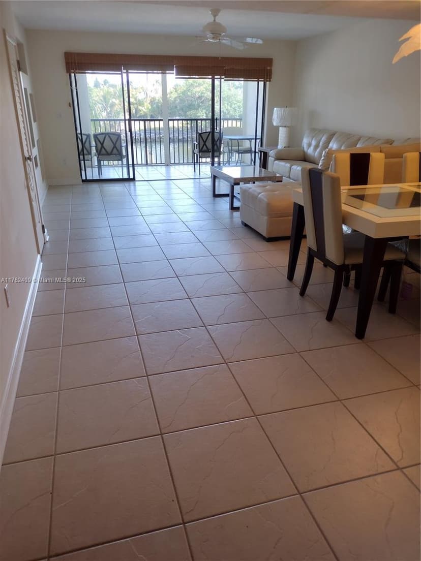 240 Captains Walk # 5140, Delray Beach FL 33483