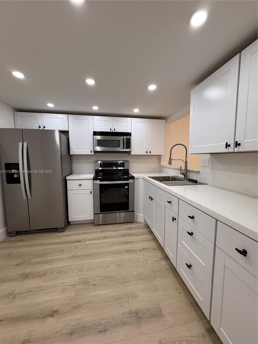 7950 W Mcnab Rd # 102, Tamarac FL 33321