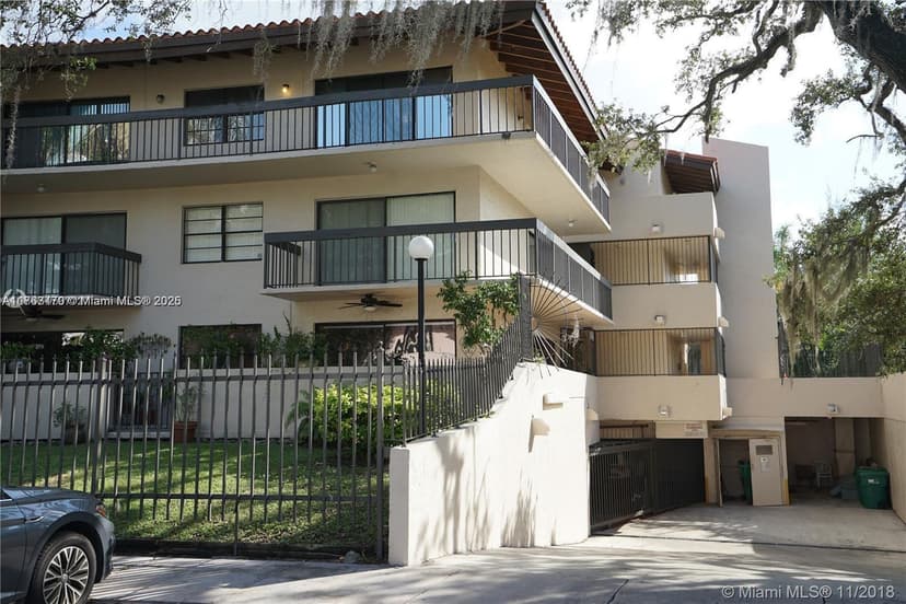 5201 Orduna Dr # 12, Coral Gables FL 33146
