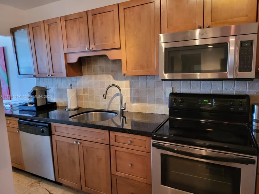 100 Lincoln Rd # 1238, Miami Beach FL 33139