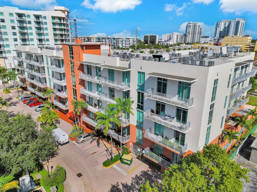 2100 Van Buren St # 206, Hollywood FL 33020