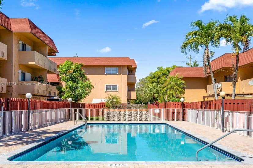 9952 SW 88th St # 9952, Miami FL 33176