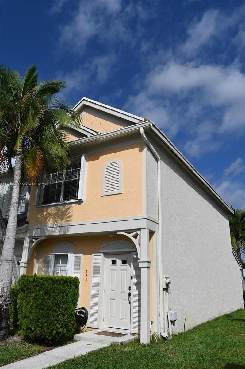16761 Hemingway Dr # 16761, Weston FL 33326