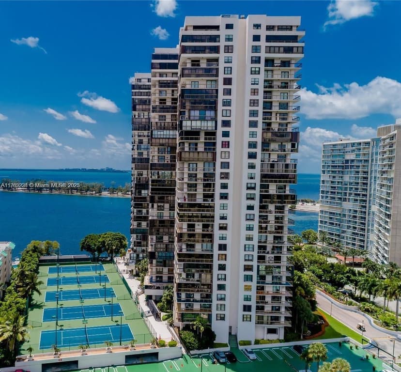 540 Brickell Key Dr # 310, Miami FL 33131