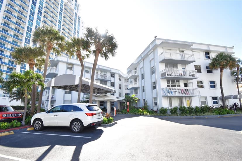 1913 S Ocean Dr # 113, Hallandale Beach FL 33009