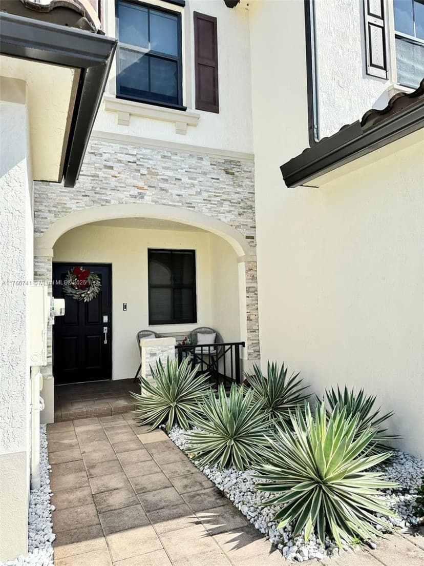 22963 SW 127th Ct # 22963, Miami FL 33170