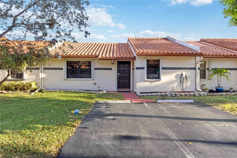 11217 SW 56th Cir, Cooper City FL 33330