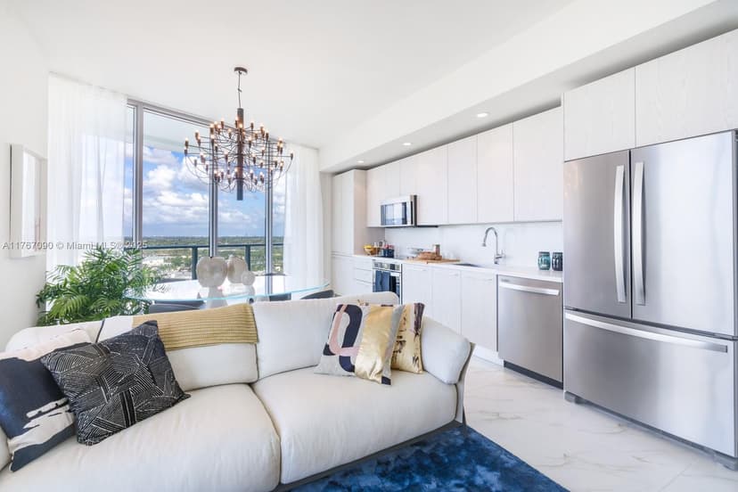 2000 Metropica Way # 1810, Sunrise FL 33323