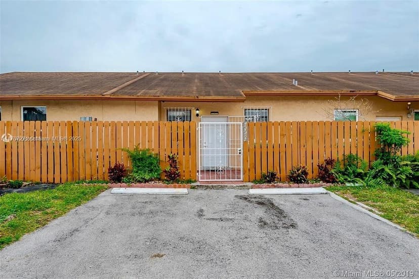 6736 NW 192nd Ln # 6736, Hialeah FL 33015