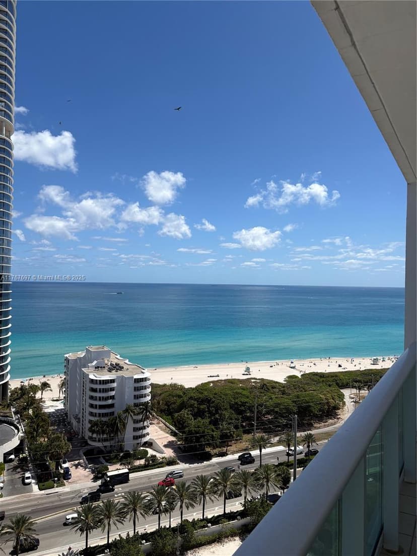 100 Bayview Dr, Sunny Isles Beach FL 33160