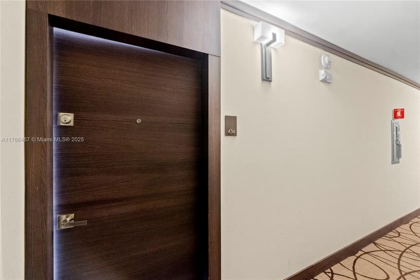20505 E Country Club Dr # 434, Aventura FL 33180