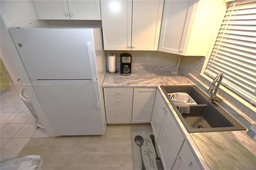 2735 E Dudley Dr. # B, West Palm Beach FL 33415