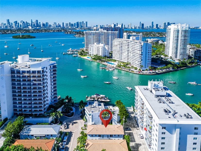 1471 Lincoln Ter, Miami Beach FL 33139