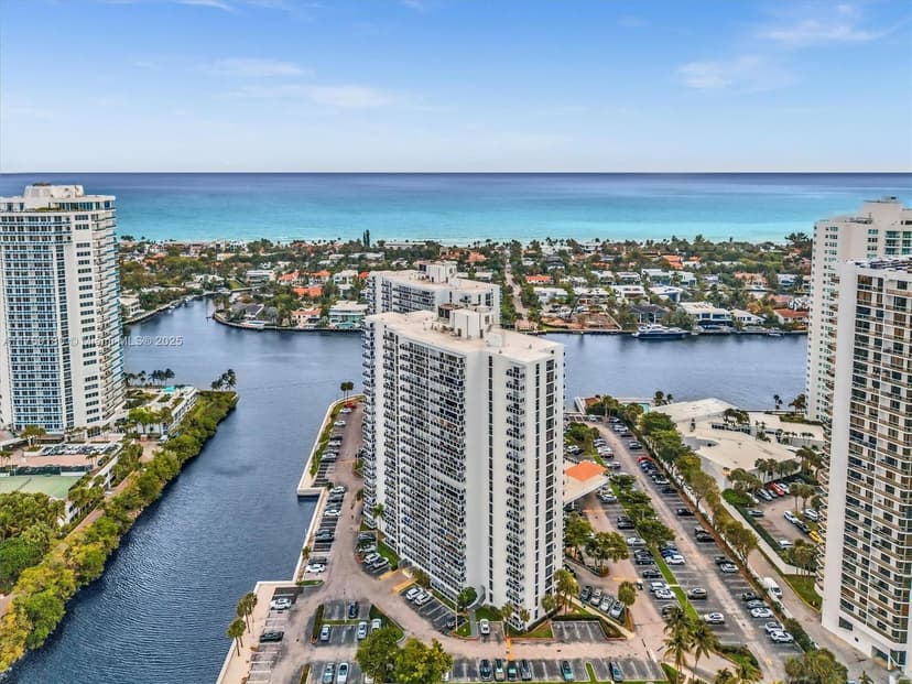 20505 E Country Club Dr # 2233, Aventura FL 33180