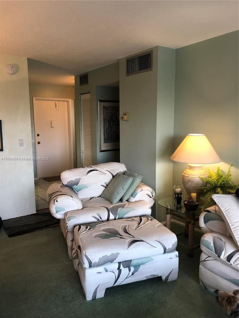 1000 NE 14th Ave # 605, Hallandale Beach FL 33009