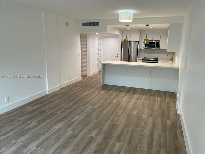 100 Edgewater Dr # 101, Coral Gables FL 33133
