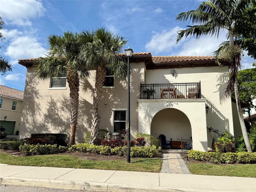 2977 St John Dr, Cooper City FL 33024