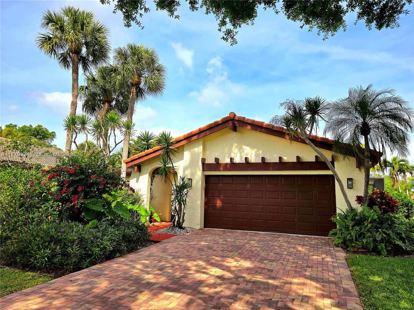 5645 Lakeview Mews Dr, Boynton Beach FL 33437