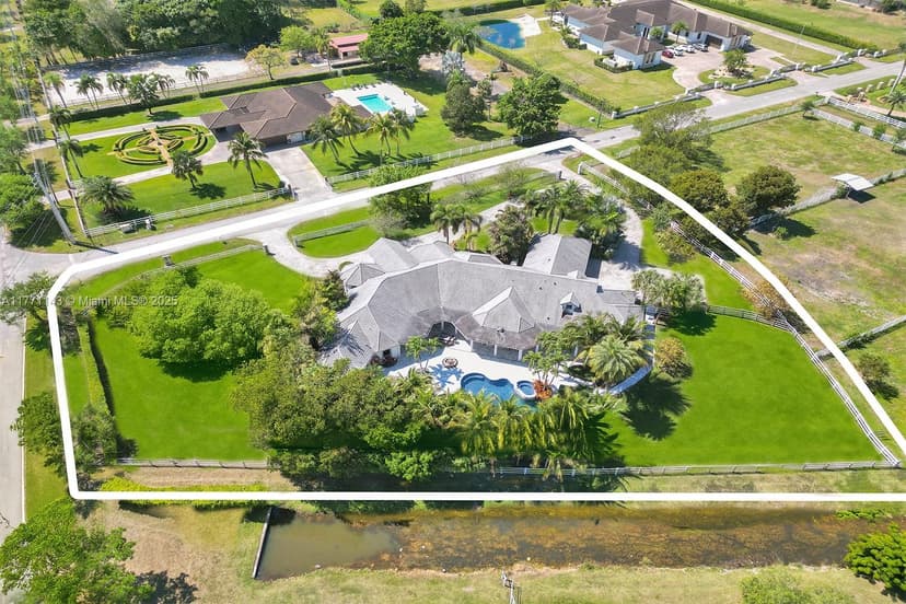 17801 SW 50th St, Southwest Ranches FL 33331