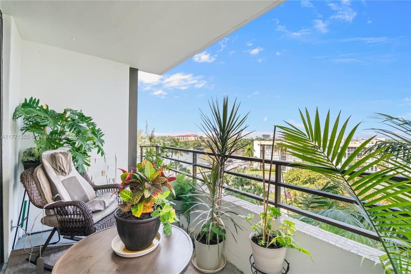 500 Three Islands Blvd # 309, Hallandale Beach FL 33009
