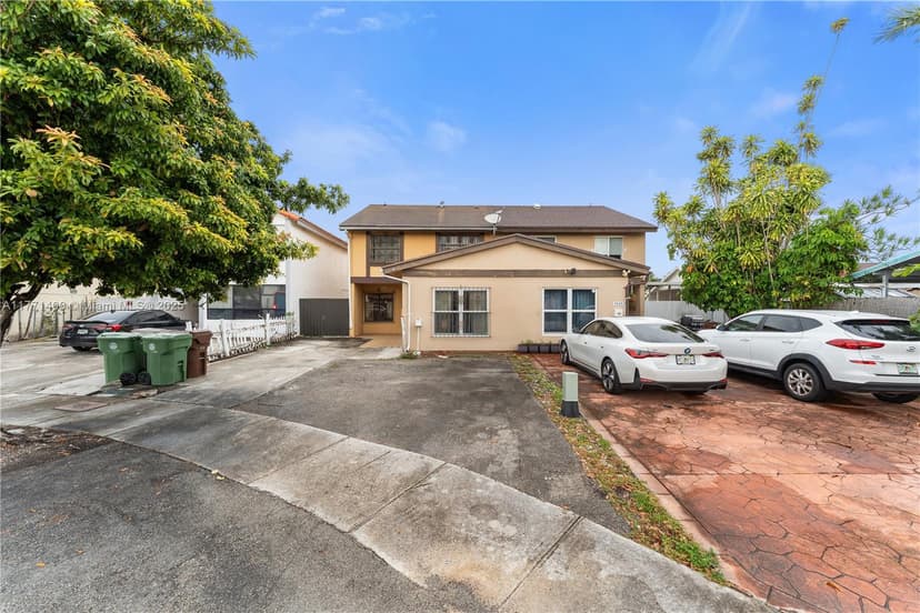 3865 W 10th Dr, Hialeah FL 33012