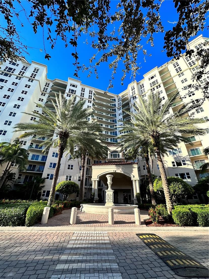 19900 E Country Club Dr # 1012, Aventura FL 33180