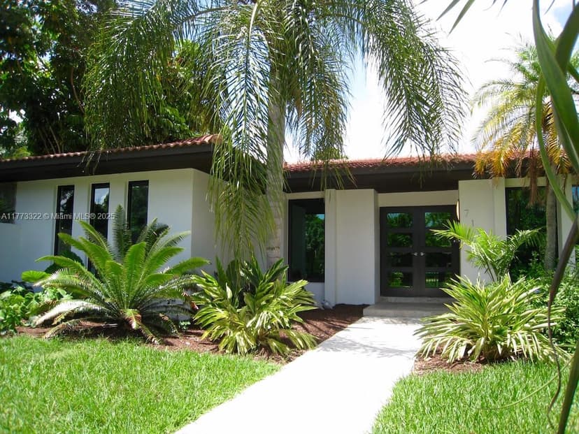 7125 SW 120th St, Pinecrest FL 33156