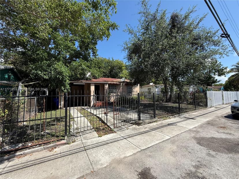 1239 NW 31st St, Miami FL 33142
