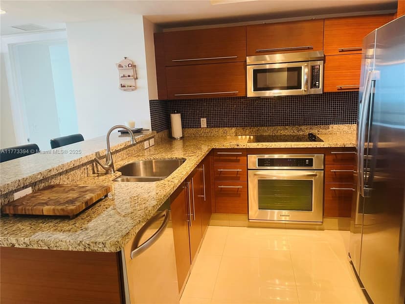 2641 N FLAMINGO RD # 806, Sunrise FL 33323