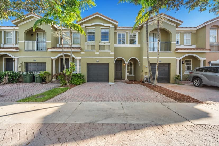 2556 SE 15th Ct, Homestead FL 33035