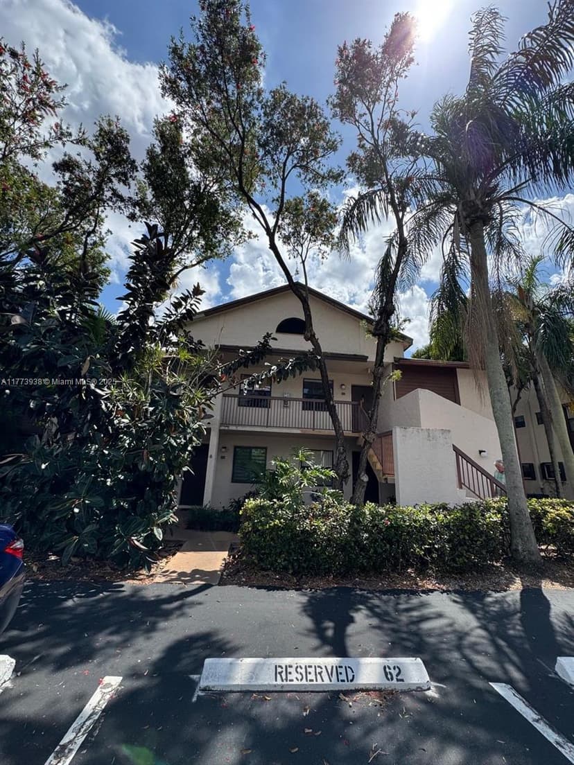 9848 Nob Hill CT # 9848, Sunrise FL 33351