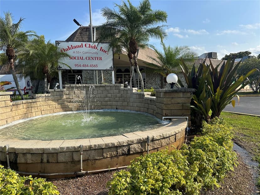 4000 NW 44th Ave # 306, Lauderdale Lakes FL 33319
