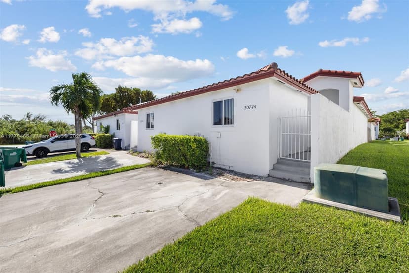 20747 SW 81st Pl # 20747, Cutler Bay FL 33189
