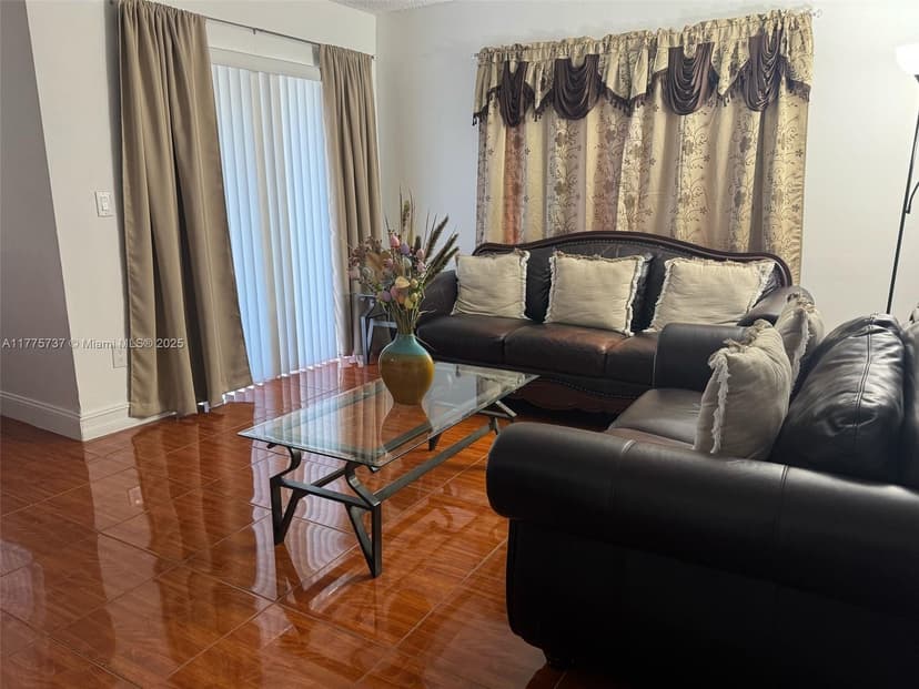 18890 NW 57th Ave # 101, Hialeah FL 33015