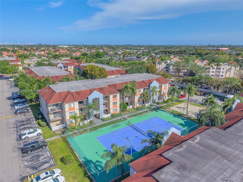 18850 NW 57th Ave # 203, Hialeah FL 33015