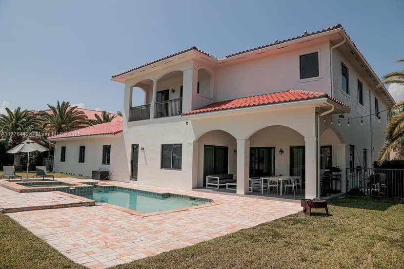 19209 SW 80th Ct, Cutler Bay FL 33157